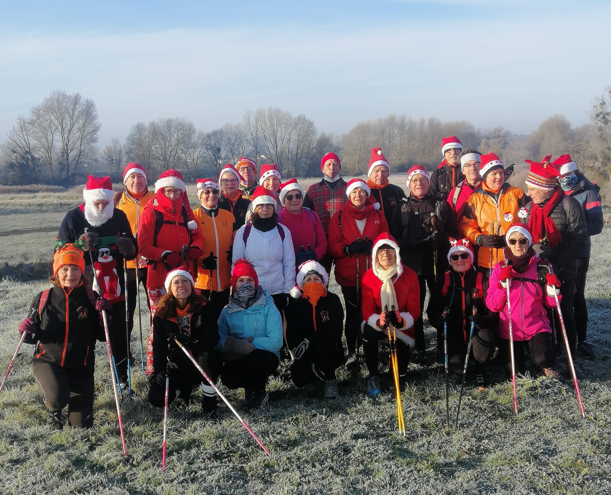 Marche des Pères  et Mères Noël à la nordique du samedi