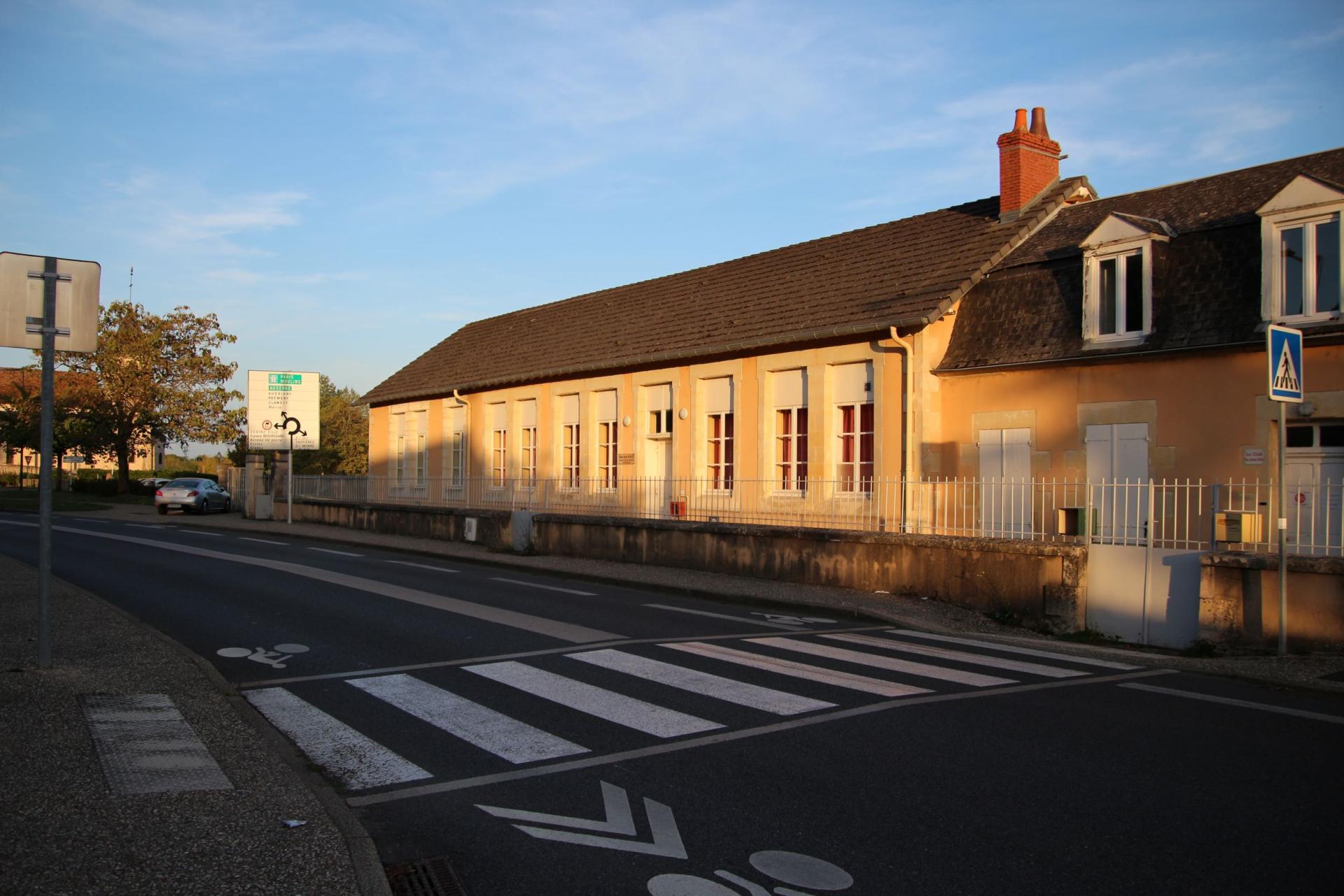 Salle jean mace a coulanges les nevers redimensionnee